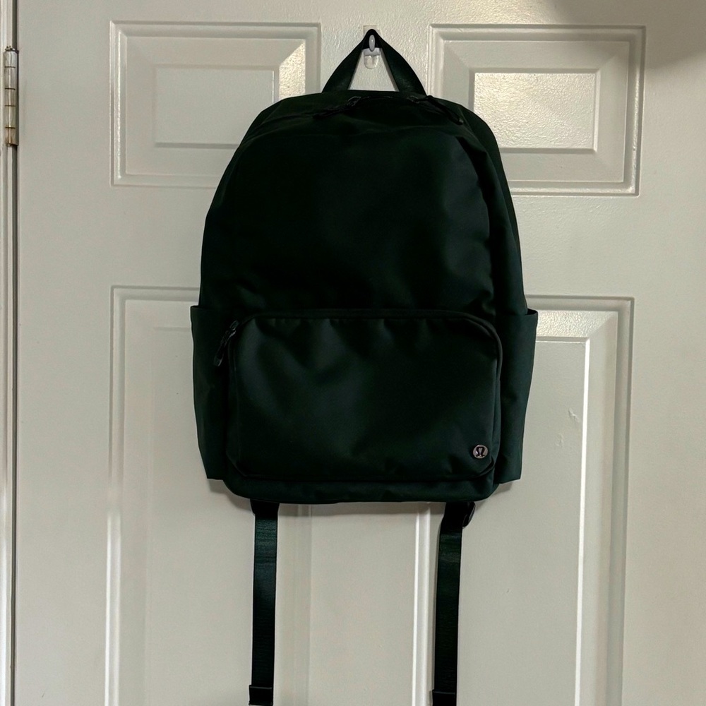 Lululemon Everywhere Backpack 22L Tech Canvas Legacy Green